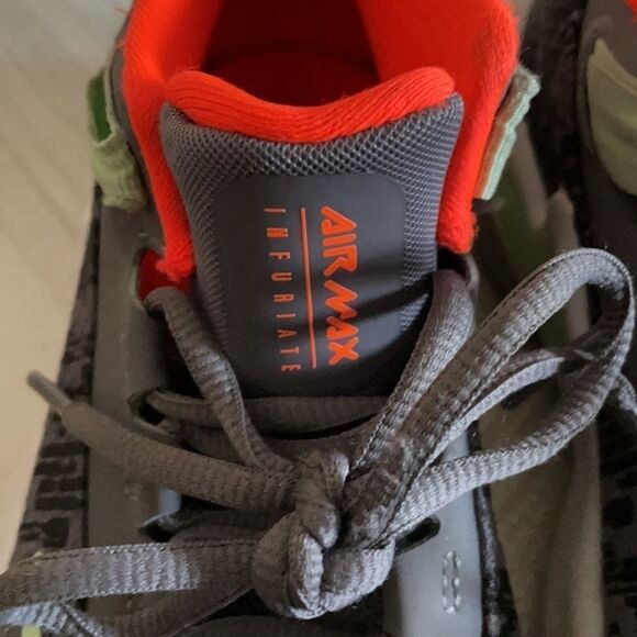 Nike Air Max Boys Infuriate 2 Mid Basketball Sneakers - Picture 6 of 8